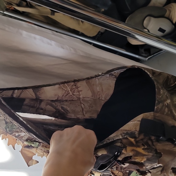 Realtree XL-XXL leaf vest - Picture 8 of 17